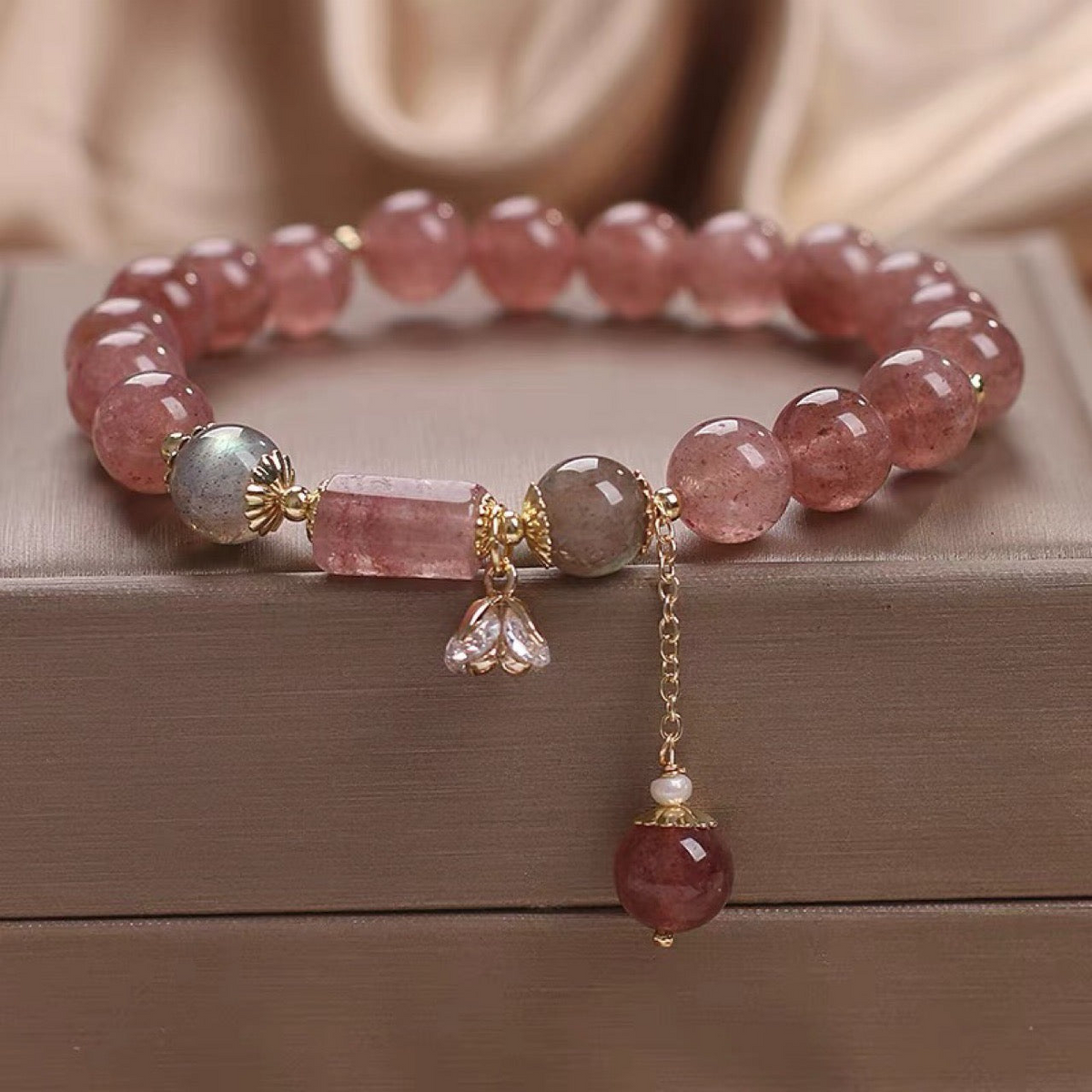 Bracelet Quartz Fraise – Douceur Rosée