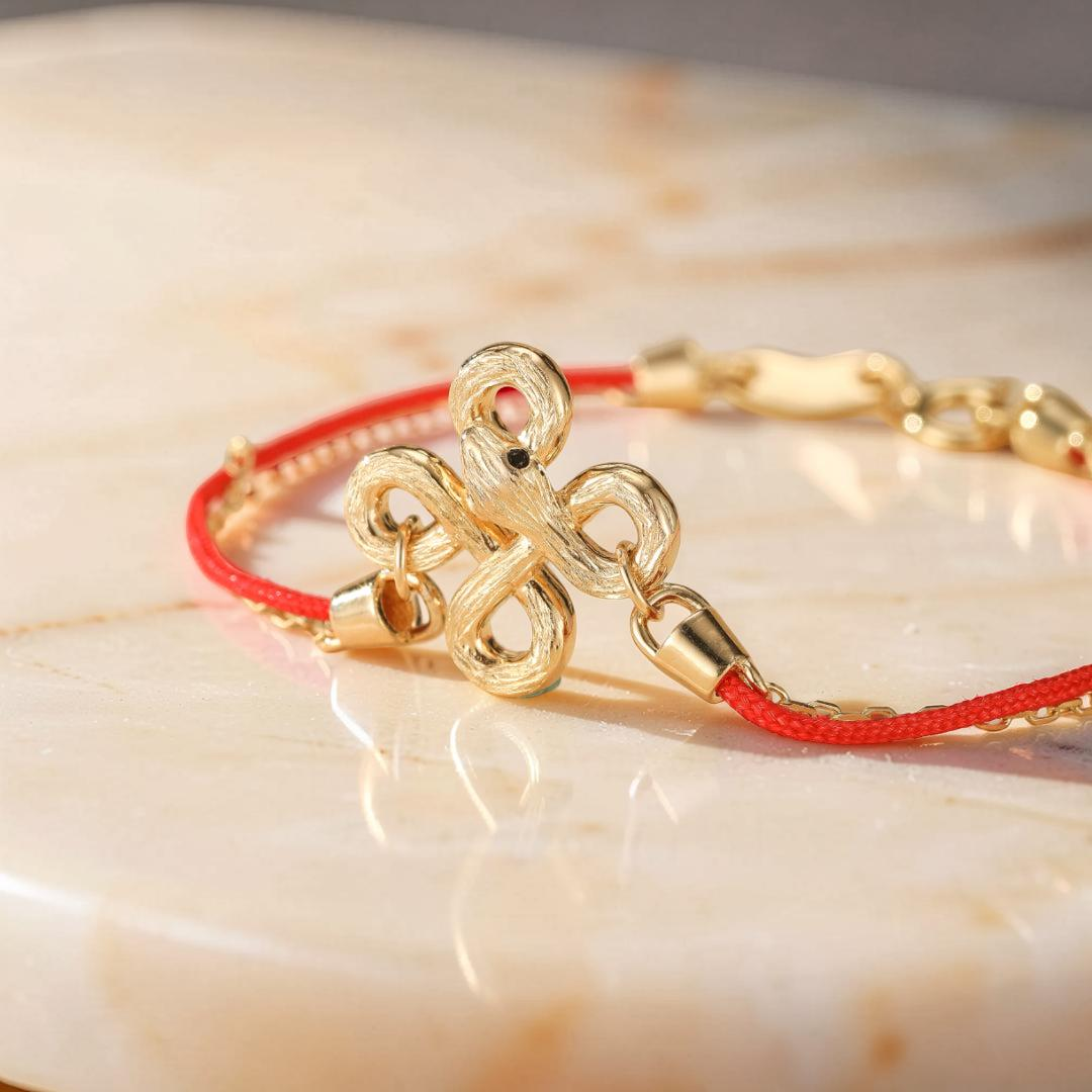 Bracelet Serpent Fil Rouge – Lien Sacré, Argent Plaqué Or