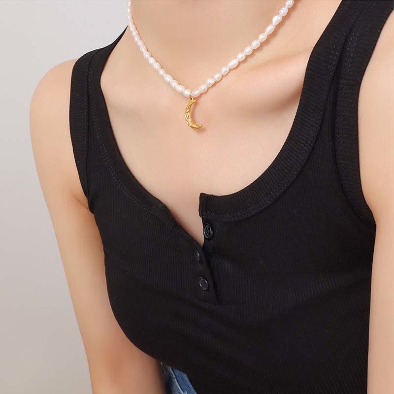 Collier Croissant de Lune en Perle Naturelle