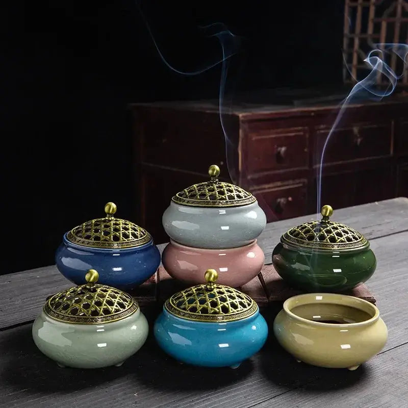 Brûleur d’Encens en Céramique Bouddhiste, Sérénité & Élégance