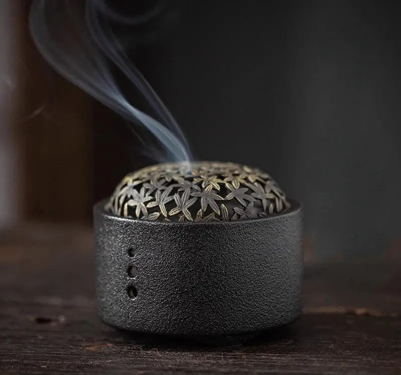 Brûleur d’Encens Moderne en Céramique pour Ambiance Zen Intérieure