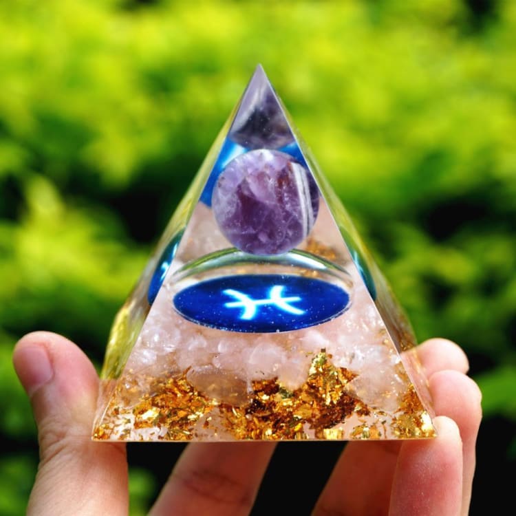 Pyramide du Zodiac en Orgonite et Quartz Rose de 10cm symbole du Poisson