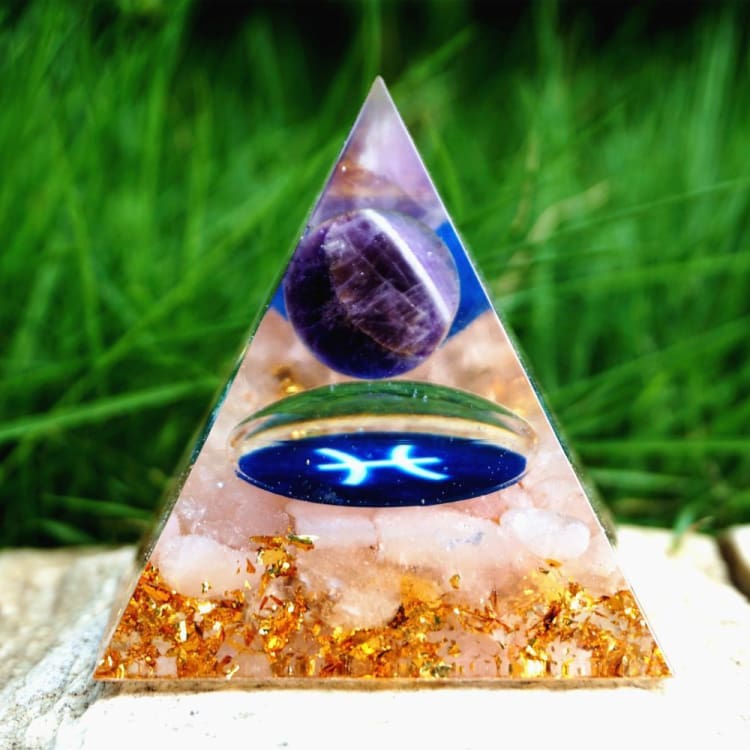 Pyramide du Zodiac en Orgonite et Quartz Rose de 10cm symbole du Poisson