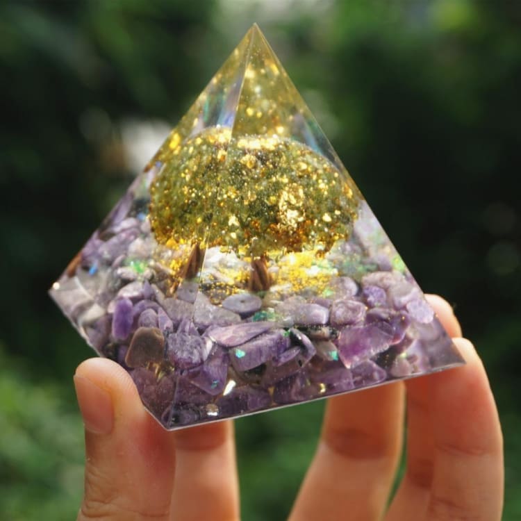 Pyramide en Orgonite et Améthyste de 10cm