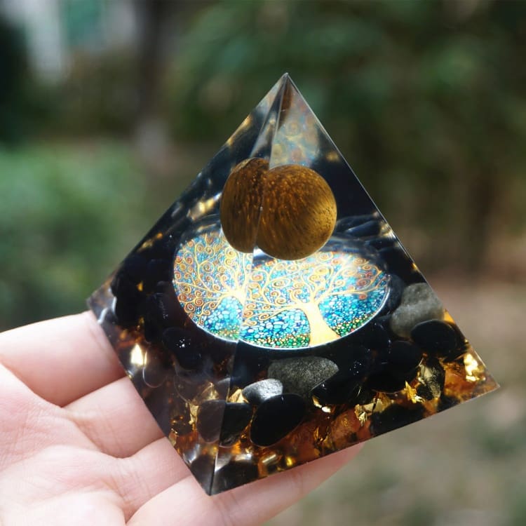 Pyramide en Orgonite, Obsidienne et Péridotite de 10cm