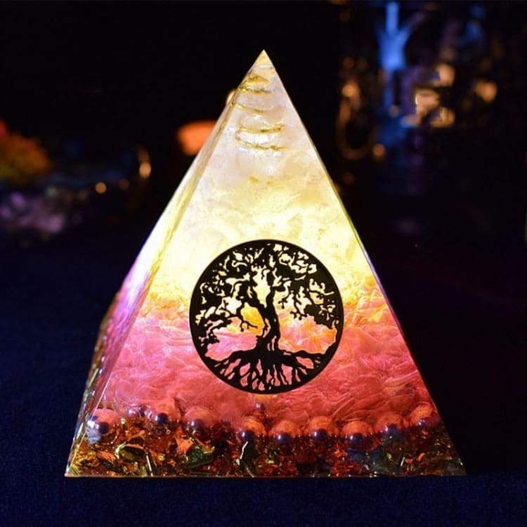 Pyramide Orgonite 'Amour et Joie du coeur'