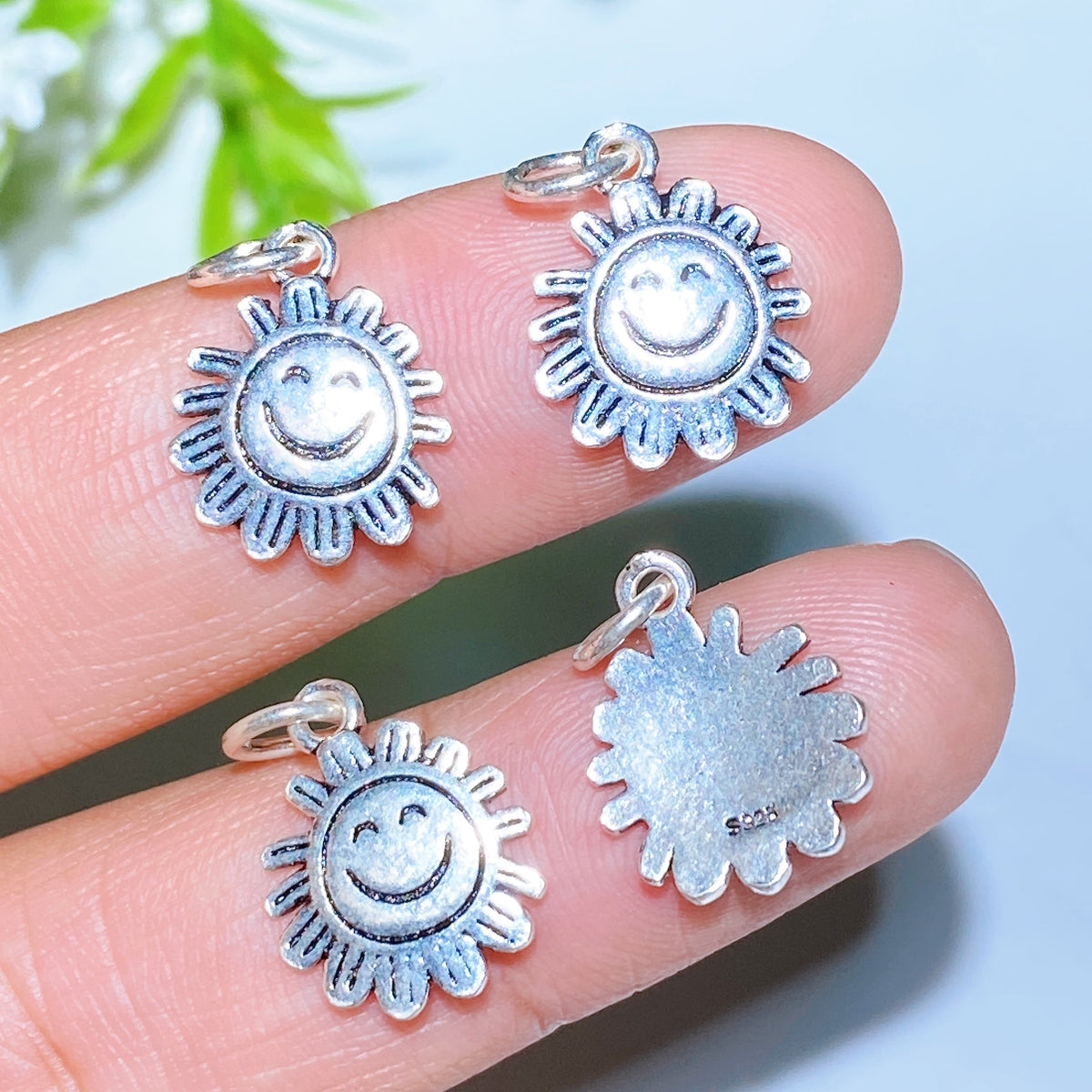 Breloques Sculptées en Argent S925 — Charms Spirituels DIY pour Créations Personnalisées (5–15 mm)