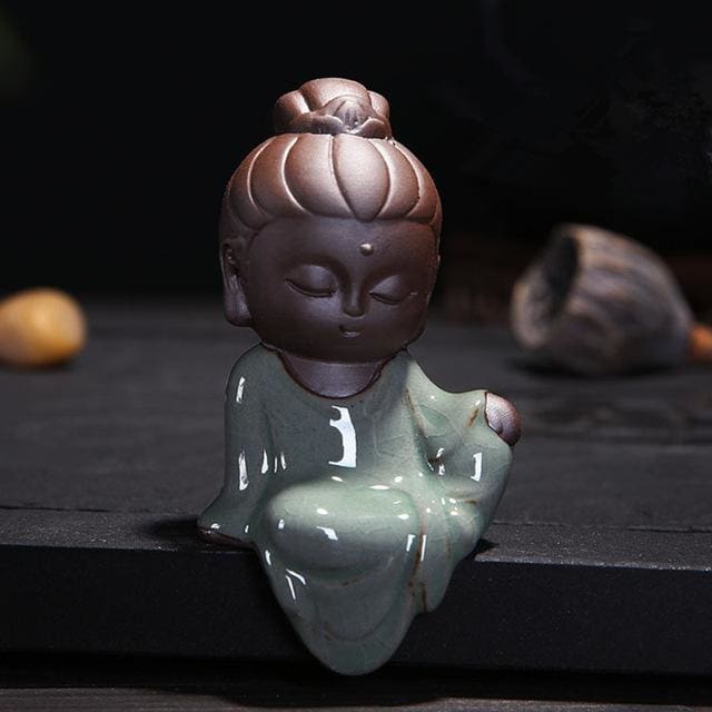 Statuette Bouddha en Céramique – Harmonie & Sérénité